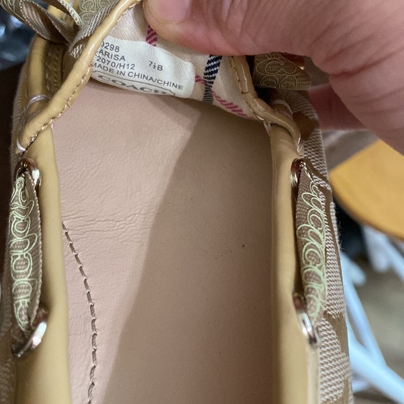 Coach Carisa (A0298) Flats/Loafers in Mint Condition, Size 7.5B - Picture 6 of 10